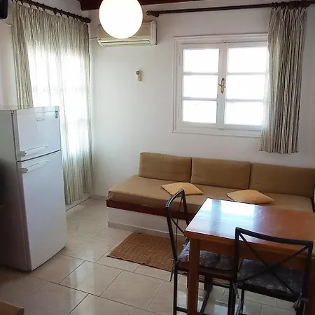 Zoe Aparthotel 2*