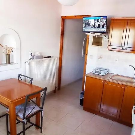 Zoe Aparthotel 2*