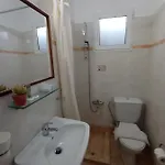 Zoe 4*