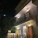 Zoe Aparthotel