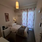 Zoe Aparthotel