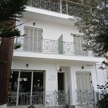 πανσιόν ζωή Ξενοδοχείο με διαμερίσματα 3*