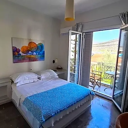 Zoe מלון דירות