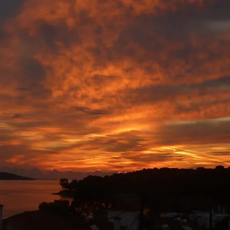 πανσιόν ζωή Ξενοδοχείο με διαμερίσματα 3*